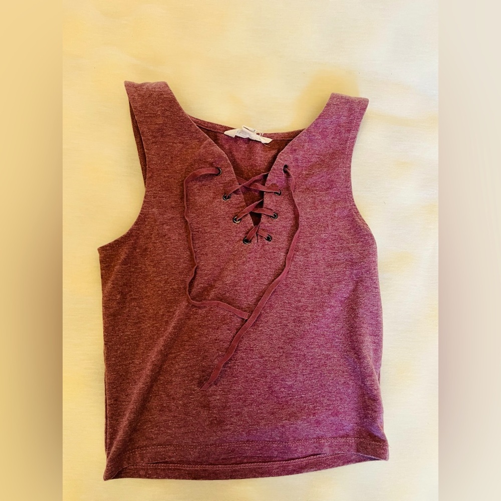 5/$20 Size small urban heritage crop top
